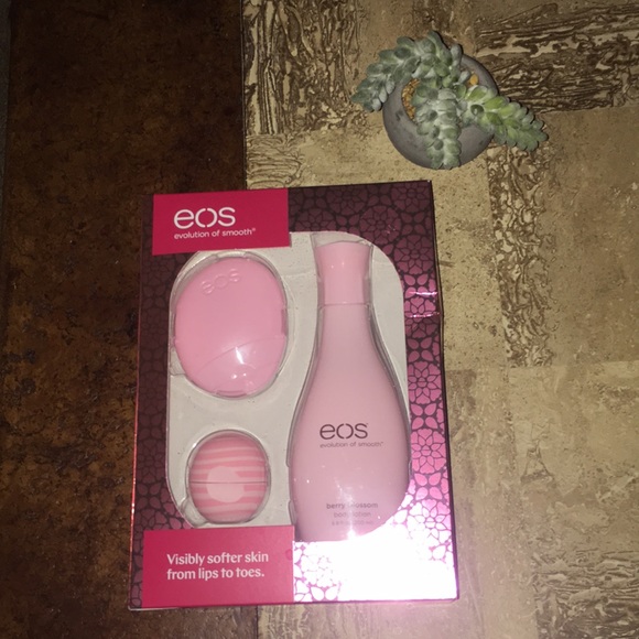 eos Other - Eos beauty gift set eos Other - Eos beauty gift set